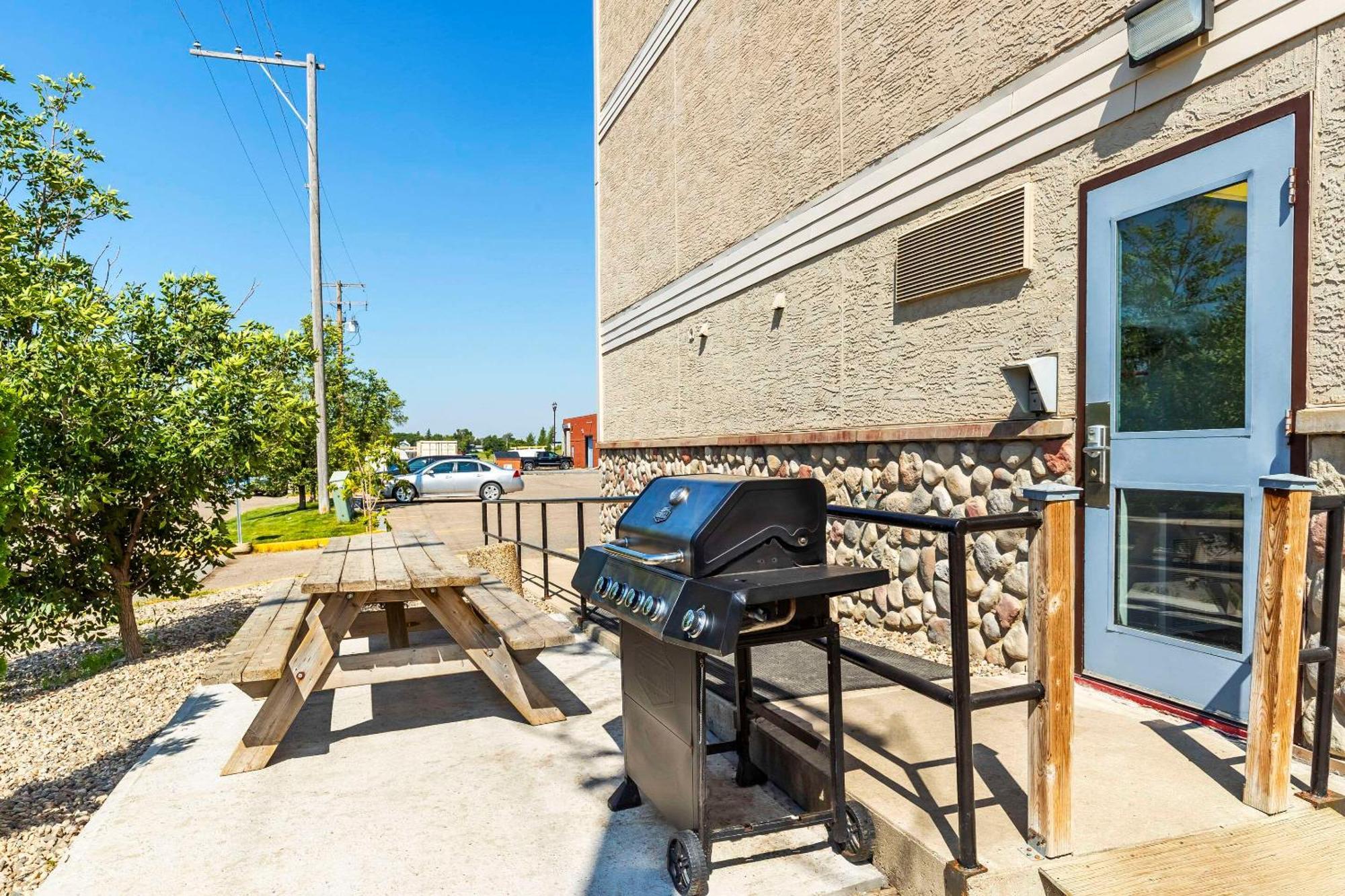 Comfort Inn & Suites Yorkton Exterior foto