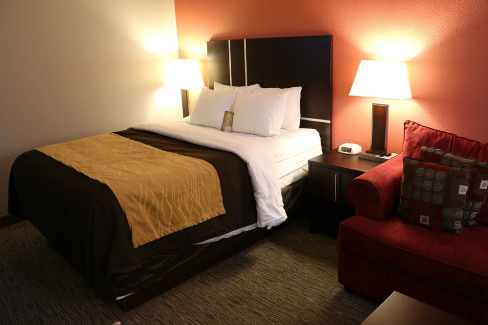 Comfort Inn & Suites Yorkton Exterior foto
